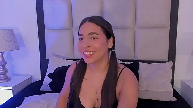 Snapshot of SussyFox chatting on 03/02/26, 01:18 SussyFox online show from 03/02/26, 01:18