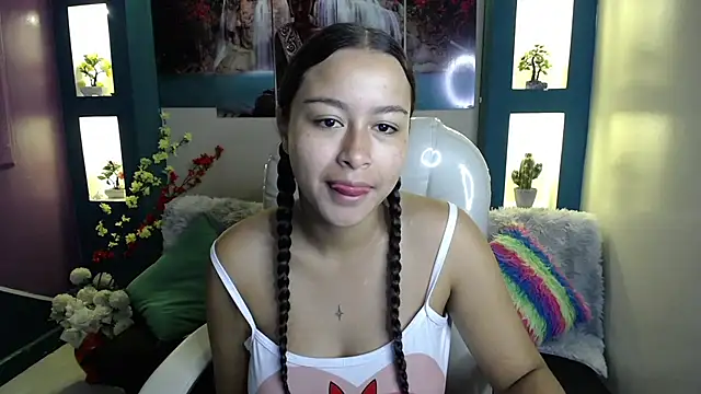 Snapshot of gygy_fox_09 chatting on 02/13/26, 12:16 gygy fox 09 online show from 02/13/26, 12:16