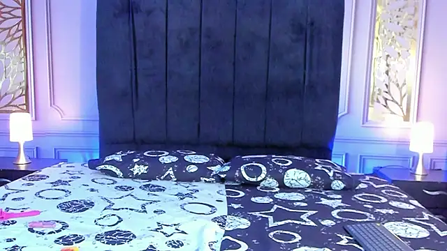 Snapshot of dulce_sweett chatting on 02/26/26, 04:23 dulce sweett online show from 02/26/26, 04:23