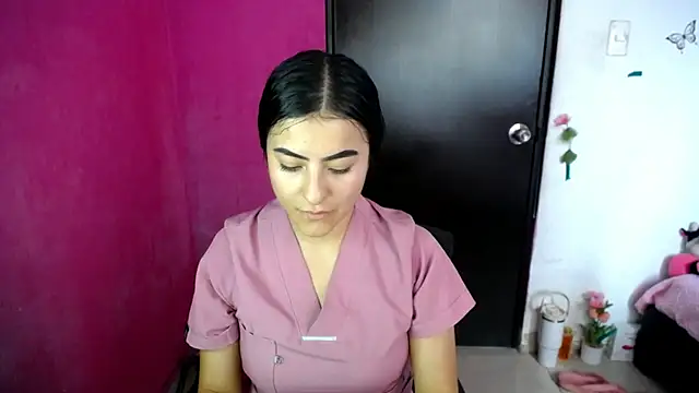 charlotte petit  online show from 04/09/26, 08:15