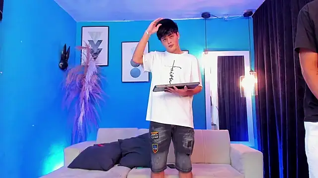 Snapshot of KingOfHeavens_2 chatting on 02/11/26, 04:45 KingOfHeavens 2 online show from 02/11/26, 04:45