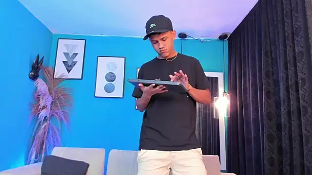 Snapshot of KingOfHeavens_2 chatting on 02/26/26, 08:09 KingOfHeavens 2 online show from 02/26/26, 08:09