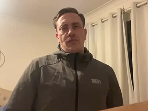 malcolm2334 online show from 04/09/26, 07:31