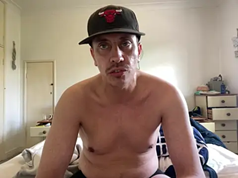 malcolm2334 online show from 05/03/26, 12:20