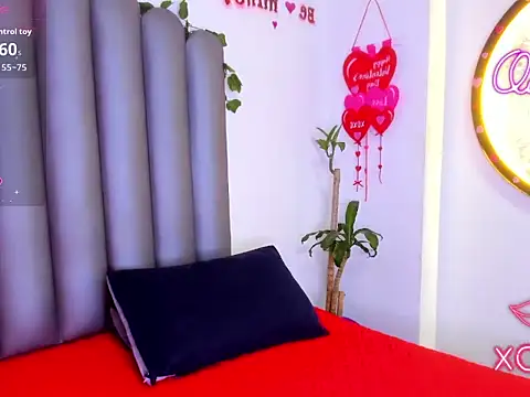 Miaa-Foxx online show from 03/30/26, 07:48