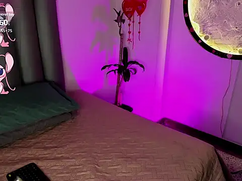 Miaa-Foxx online show from 03/19/26, 08:09