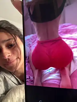 Snapshot of madison90 chatting on 02/05/26, 09:43 madison90 online show from 02/05/26, 09:43