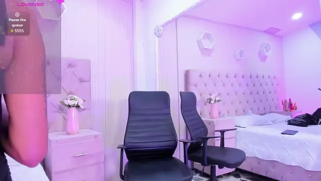 JazminRusso  online show from 04/09/26, 04:58