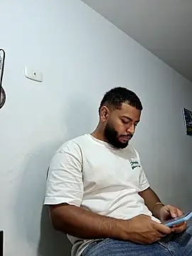 Snapshot of KLEYTON33 chatting on 03/03/26, 03:02 KLEYTON33 online show from 03/03/26, 03:02