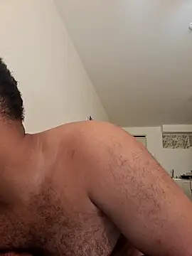 Snapshot of KLEYTON33 chatting on 02/05/26, 02:35 KLEYTON33 online show from 02/05/26, 02:35