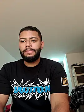 Snapshot of KLEYTON33 chatting on 02/04/26, 09:54 KLEYTON33 online show from 02/04/26, 09:54