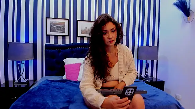 Snapshot of TherezaLarson chatting on 02/04/26, 11:38 TherezaLarson online show from 02/04/26, 11:38