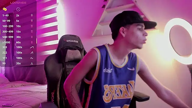 Snapshot of juan_posada chatting on 02/21/26, 03:03 juan posada online show from 02/21/26, 03:03