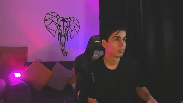 Snapshot of juan_posada chatting on 02/04/26, 01:28 juan posada online show from 02/04/26, 01:28