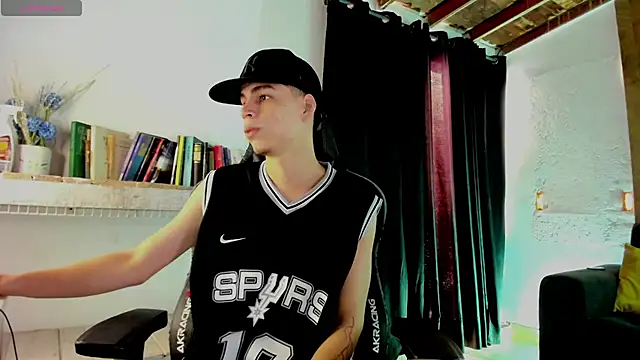 Snapshot of juan_posada chatting on 02/17/26, 05:54 juan posada online show from 02/17/26, 05:54