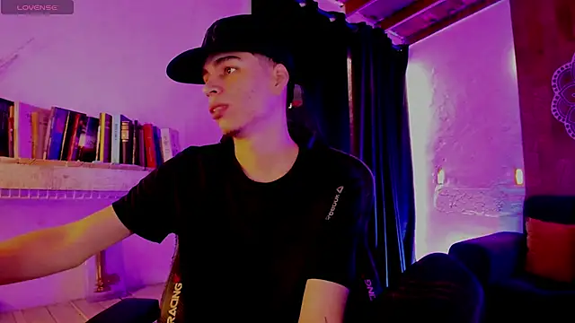 Snapshot of juan_posada chatting on 02/16/26, 05:11 juan posada online show from 02/16/26, 05:11