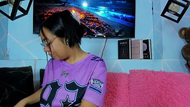 amy noa online show from 04/10/26, 12:39