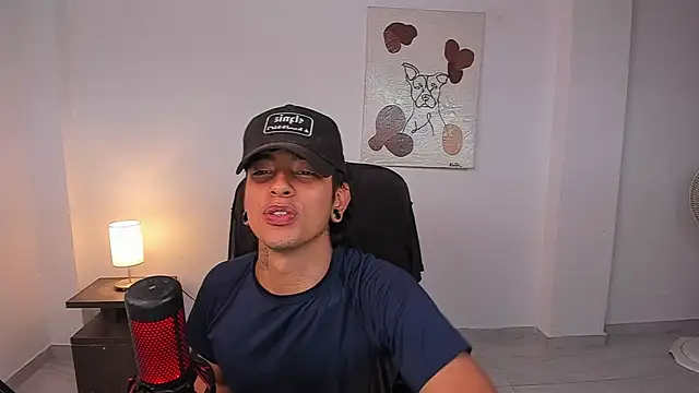 Snapshot of paisa_hotx chatting on 02/04/26, 10:49 paisa hotx online show from 02/04/26, 10:49