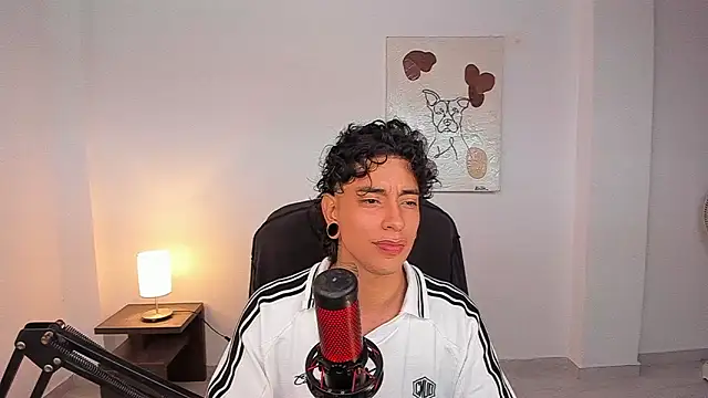 Snapshot of paisa_hotx chatting on 02/08/26, 10:51 paisa hotx online show from 02/08/26, 10:51