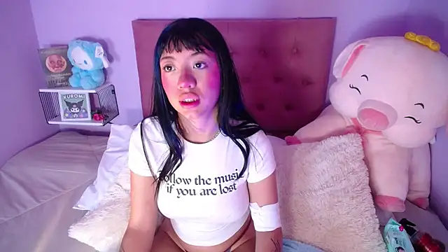 LiaLovet online show from 04/11/26, 05:05