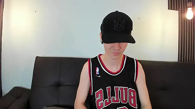 Snapshot of Lio_____ chatting on 02/28/26, 01:49 Lio online show from 02/28/26, 01:49