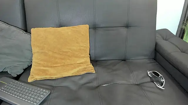 Snapshot of Lio_____ chatting on 02/05/26, 04:19 Lio online show from 02/05/26, 04:19