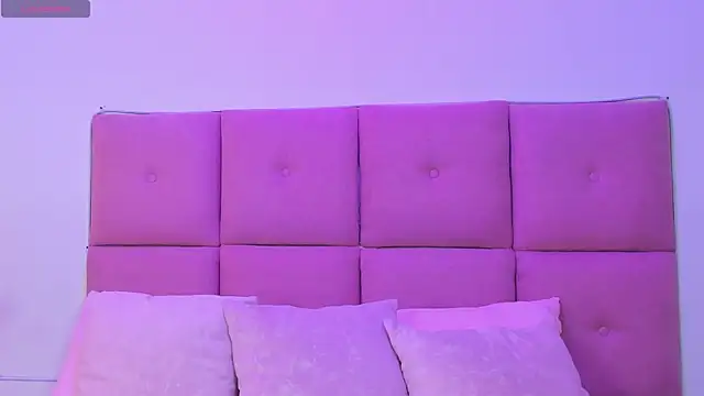 Hilaryportman online show from 04/17/26, 08:11