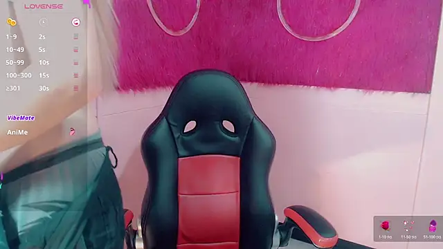 Snapshot of isabella_vogue chatting on 02/19/26, 11:29 isabella vogue online show from 02/19/26, 11:29