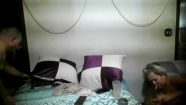 bialoba7 online show from 09/30/25, 11:11