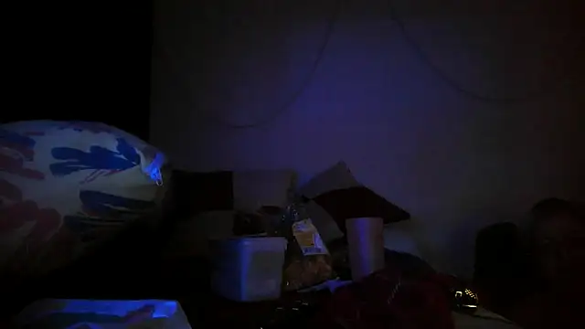 bialoba7 online show from 10/18/25, 06:54