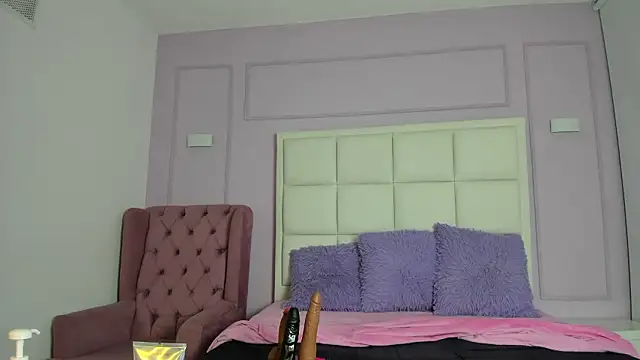 LiaJohnnson  online show from 03/18/26, 03:42