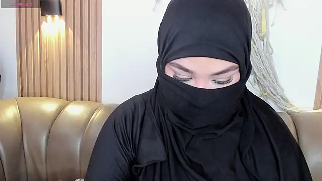 Snapshot of Salma_Haleem chatting on 03/03/26, 07:43 Salma Haleem online show from 03/03/26, 07:43