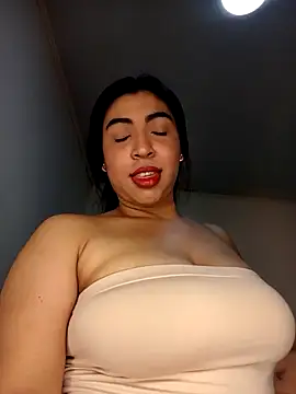 sweetlaura 29 online show from 03/05/26, 05:48