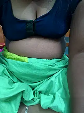 Snapshot of Roshni_20000 chatting on 02/19/26, 07:05 Roshni 20000 online show from 02/19/26, 07:05