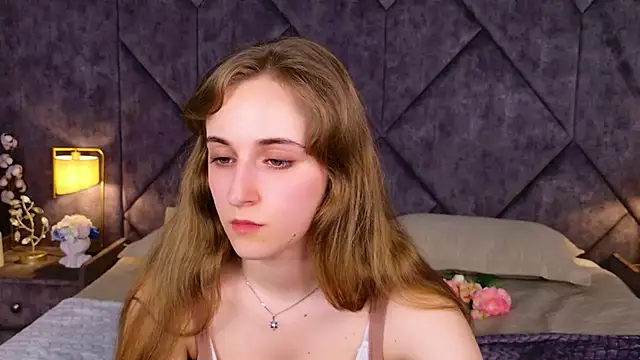 Tara Keats online show from 05/17/26, 04:01