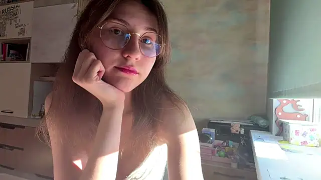 Snapshot of Miaaa_Moon chatting on 04/09/26, 01:17 Miaaa Moon online show from 04/09/26, 01:17