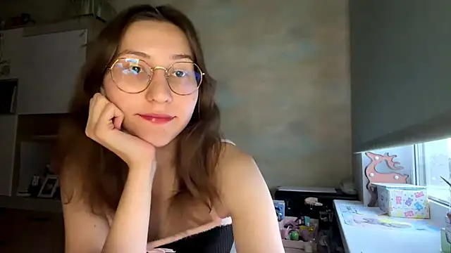 Snapshot of Miaaa_Moon chatting on 04/06/26, 03:02 Miaaa Moon online show from 04/06/26, 03:02