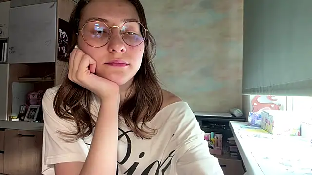 Snapshot of Miaaa_Moon chatting on 05/07/26, 03:15 Miaaa Moon online show from 05/07/26, 03:15