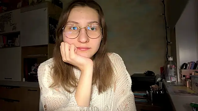 Snapshot of Miaaa_Moon chatting on 02/19/26, 04:15 Miaaa Moon online show from 02/19/26, 04:15