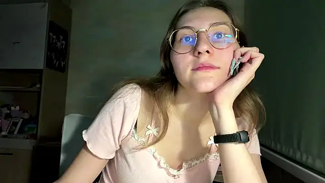 Snapshot of Miaaa_Moon chatting on 07/01/26, 07:47 Miaaa Moon online show from 07/01/26, 07:47