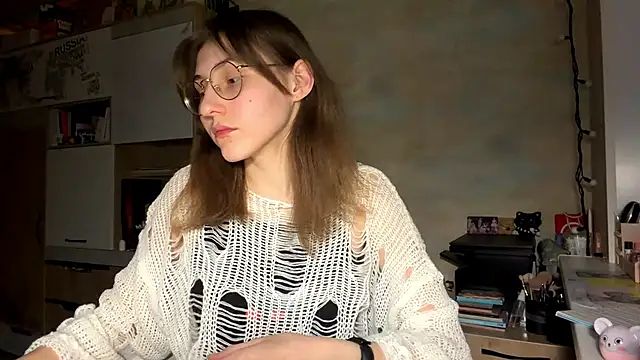 Snapshot of Miaaa_Moon chatting on 02/17/26, 04:15 Miaaa Moon online show from 02/17/26, 04:15