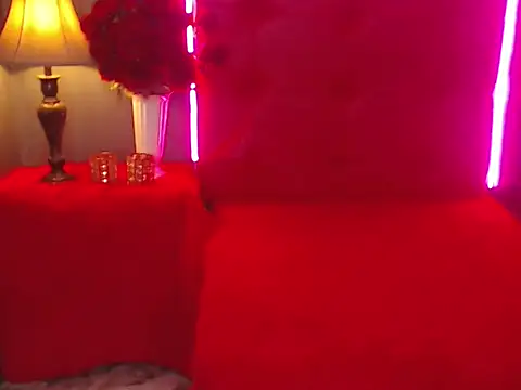 QueenAlisonfoxx online show from 02/08/26, 04:05