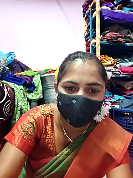 Snapshot of Tamil_Hot_Shana chatting on 02/25/26, 08:08 Tamil Hot Shana online show from 02/25/26, 08:08