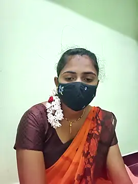 Snapshot of Tamil_Hot_Shana chatting on 02/19/26, 07:00 Tamil Hot Shana online show from 02/19/26, 07:00