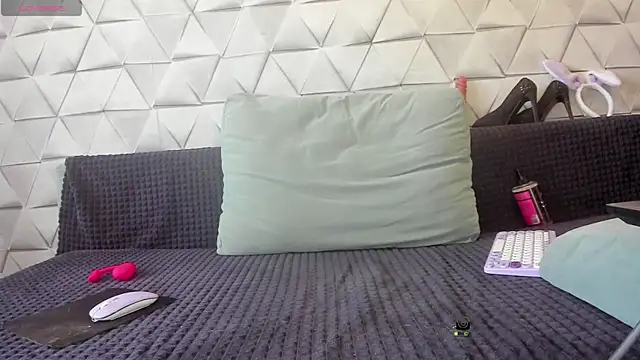 Kristinsweet online show from 02/24/26, 04:35