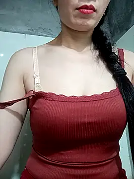 Snapshot of Vyvvyy69 chatting on 07/04/26, 10:21 Vyvvyy69 online show from 07/04/26, 10:21