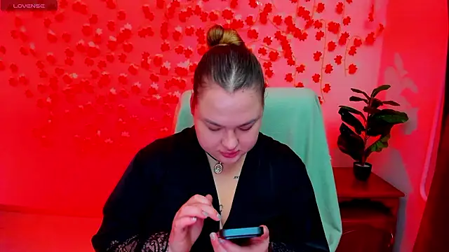 Sofiawetsweet online show from 02/09/26, 07:28