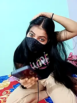 Snapshot of 18_year_old_girl chatting on 04/27/26, 02:53 18 year old girl online show from 04/27/26, 02:53
