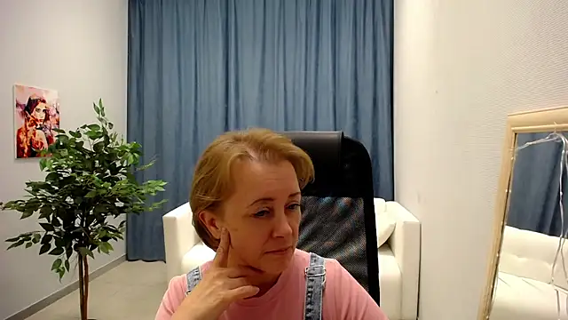 MONA W online show from 05/27/26, 11:06