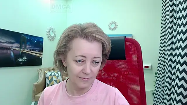MONA W online show from 05/02/26, 09:47
